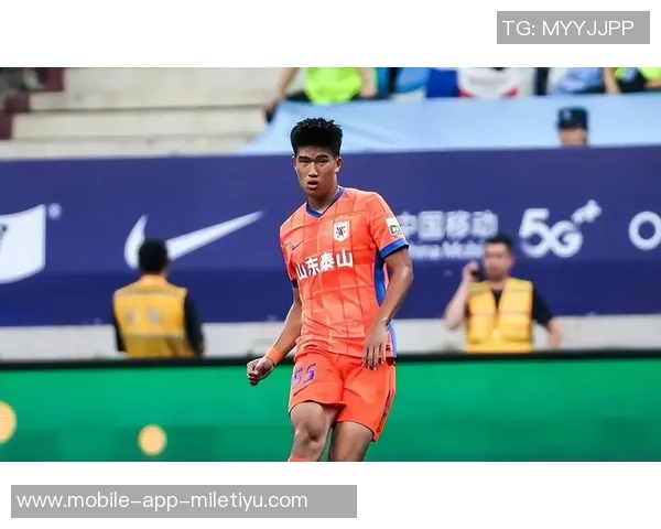 泰山博主分享彭啸童年照片回顾他曾表达留洋梦想并为国安效力